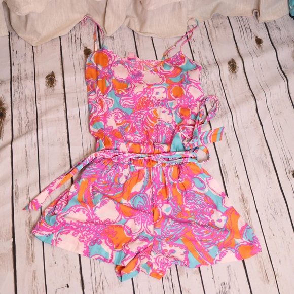 Lilly Pulitzer Pants - Lilly Pulitzer Coi Fish Romper Sz M